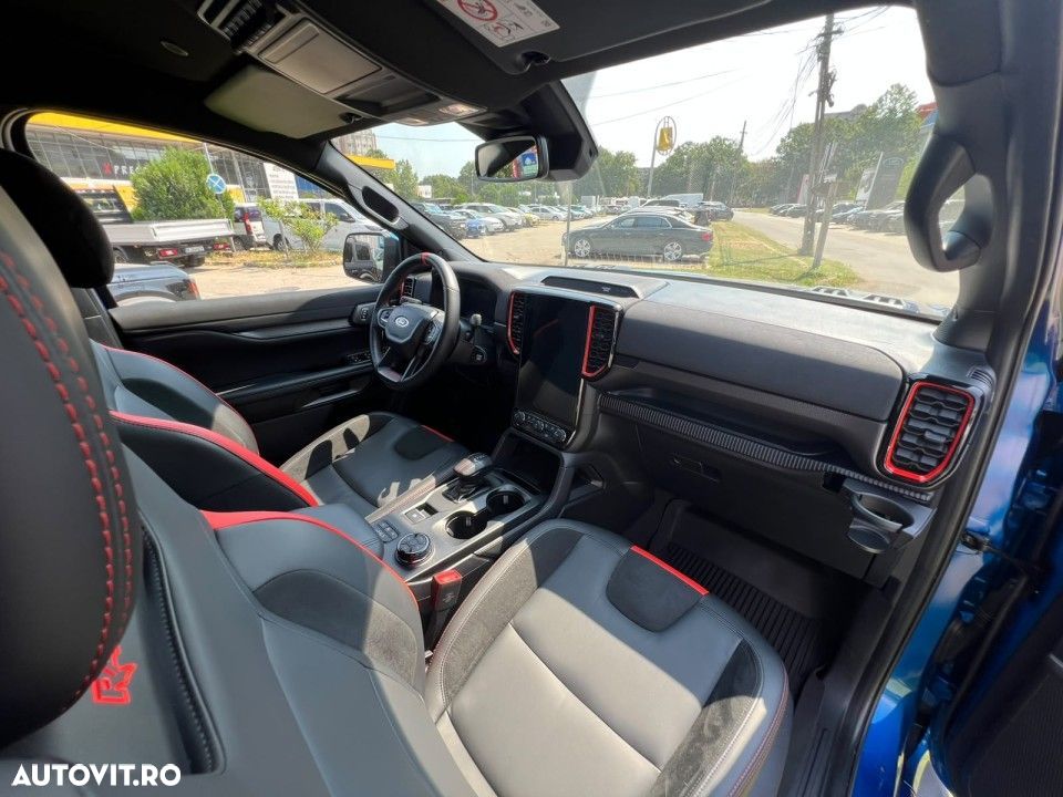 Ford Raptor - 24