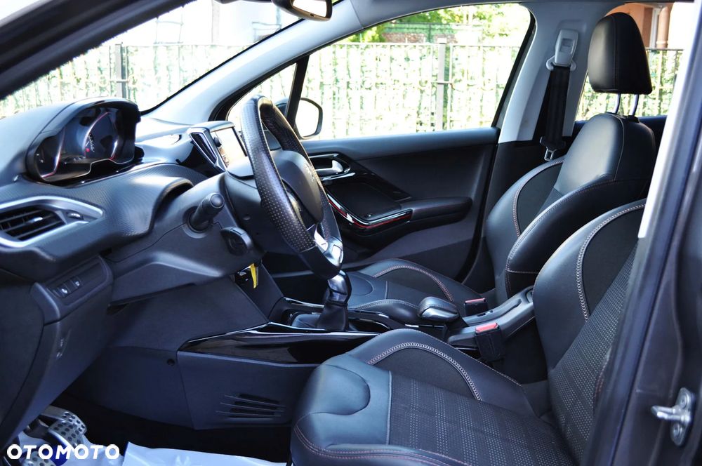 Peugeot 2008 1.5 BlueHDi GT Line S&S - 12