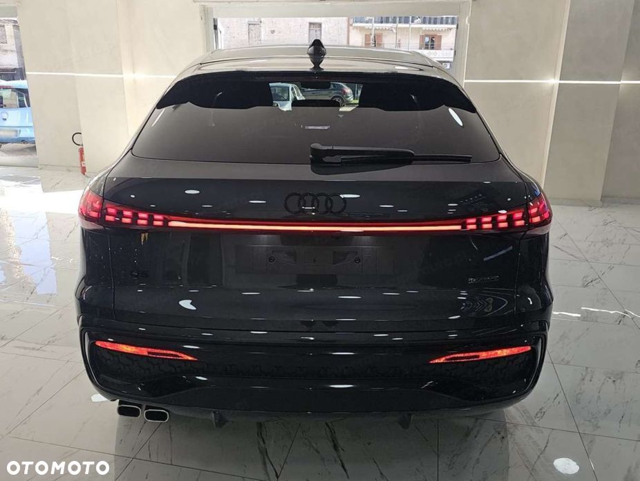 Audi Q5 Sportback - 2