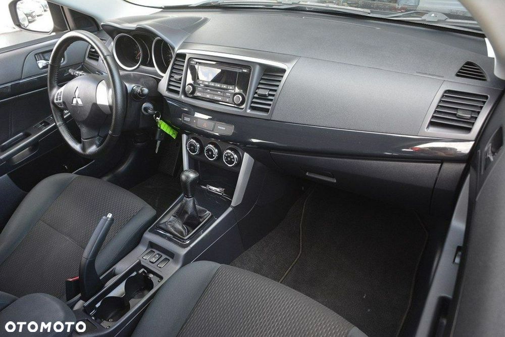 Mitsubishi Lancer 1.6 - 18