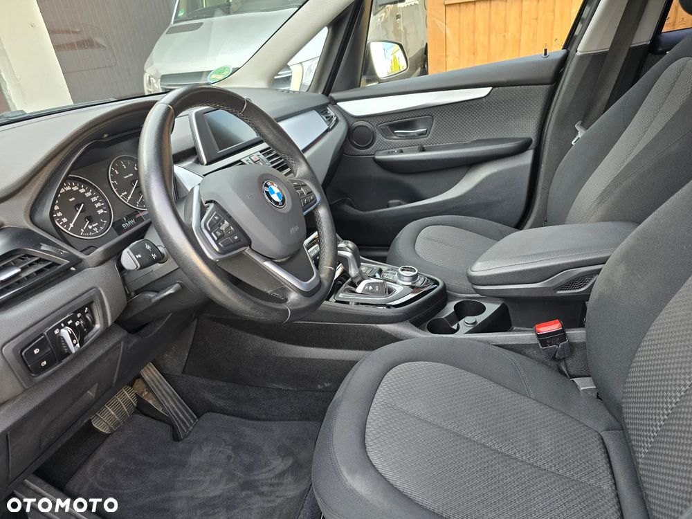 BMW Seria 2 218d Sport-Aut Advantage - 17