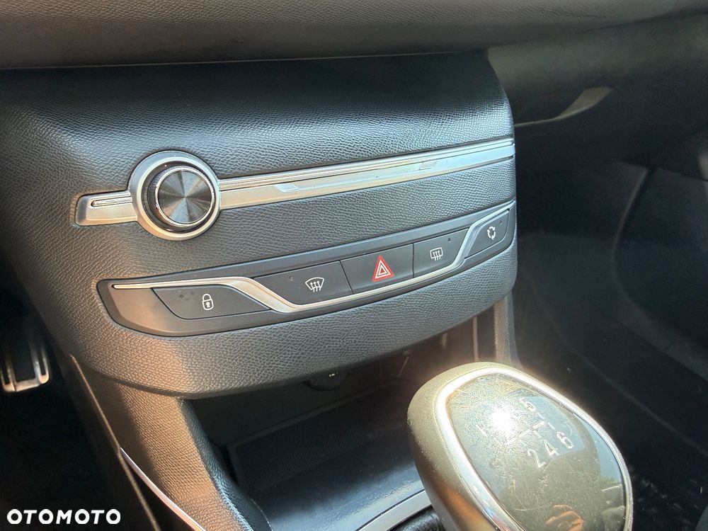 Peugeot 308 BlueHDi FAP 130 Stop & Start Tech Edition - 36