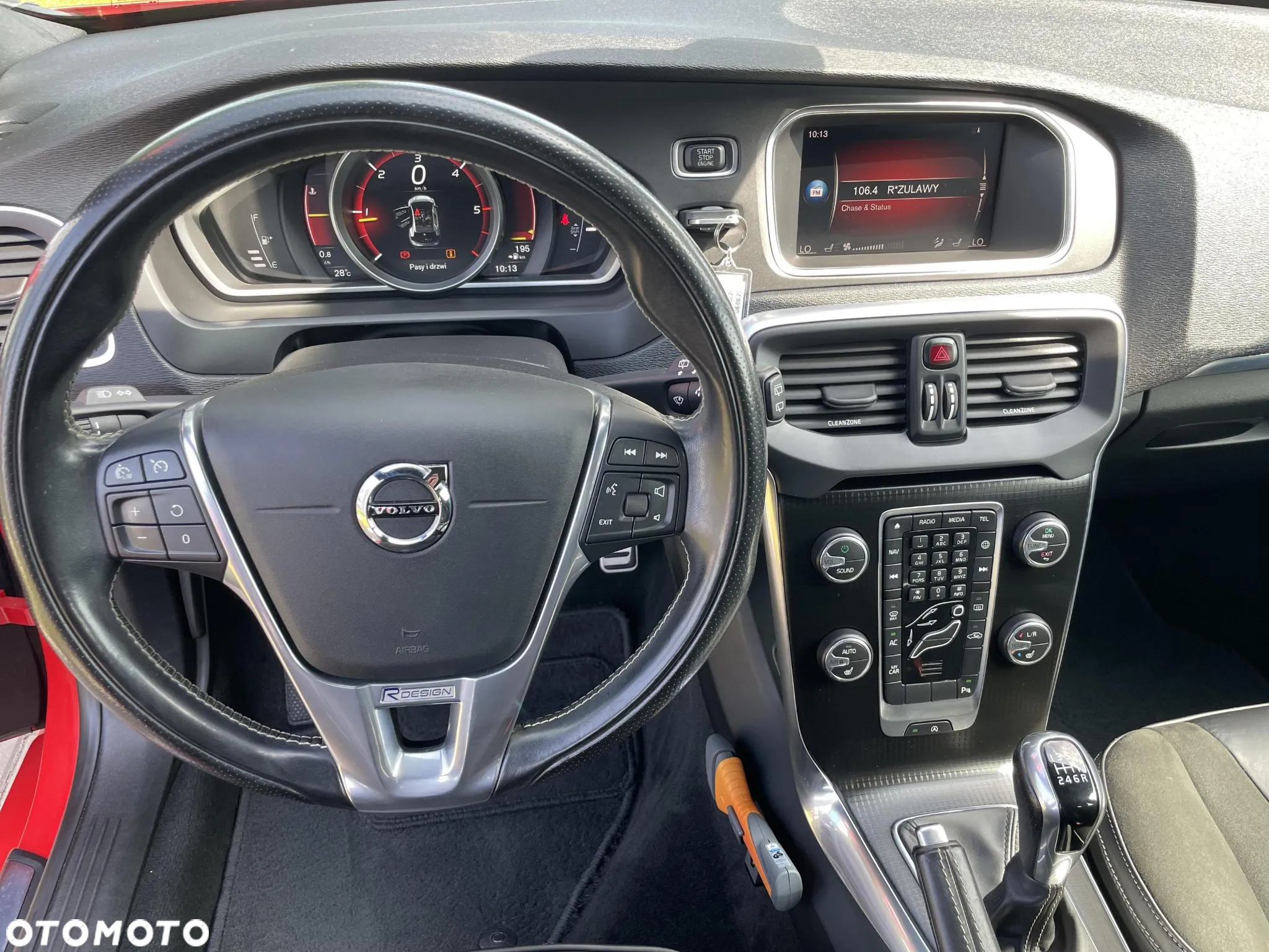 Volvo V40 D2 Drive-E R-Design Momentum - 12