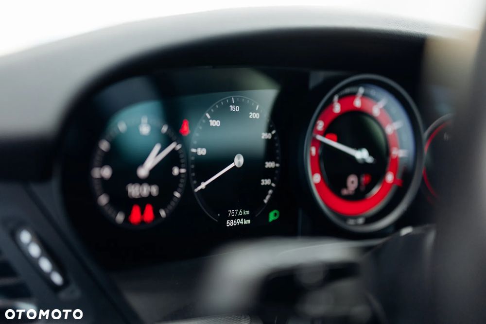 Porsche 911 Carrera - 22