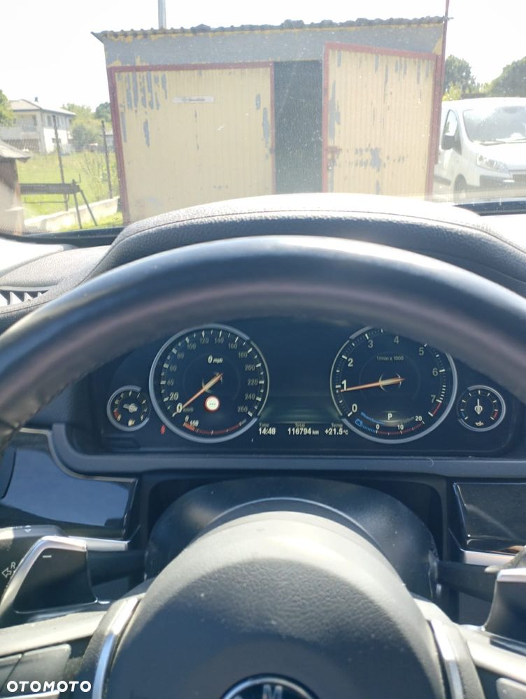 BMW Seria 7 740i - 4