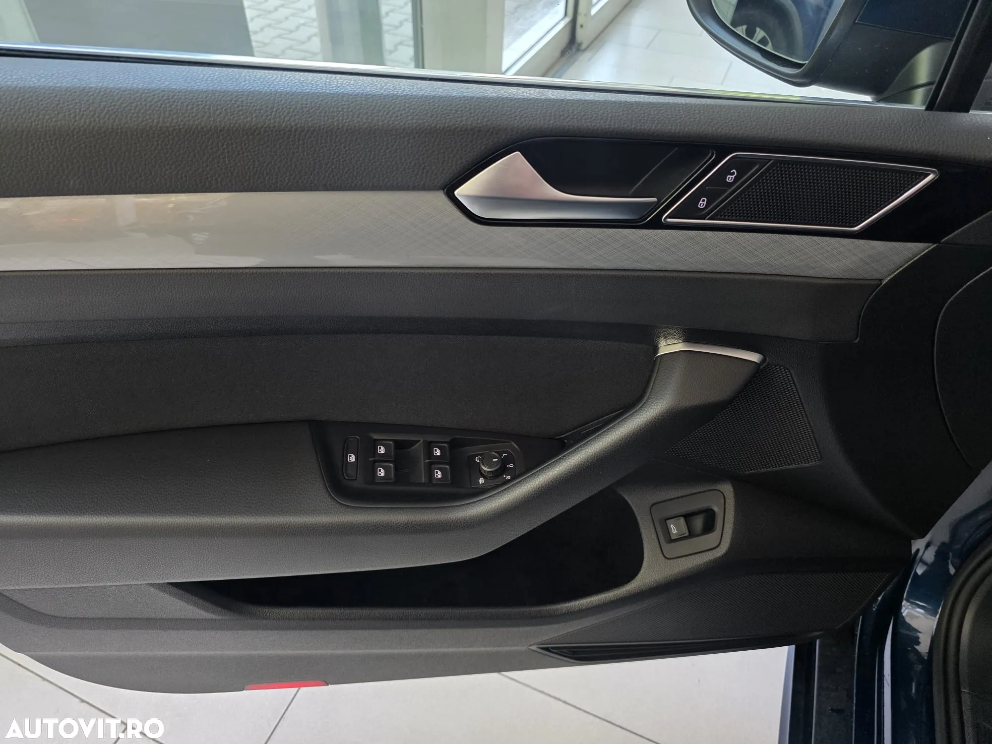 Volkswagen Passat Variant 2.0 TDI DSG R Executive - 8
