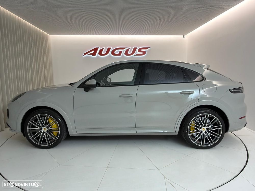 Porsche Cayenne Coupé E-Hybrid - 6