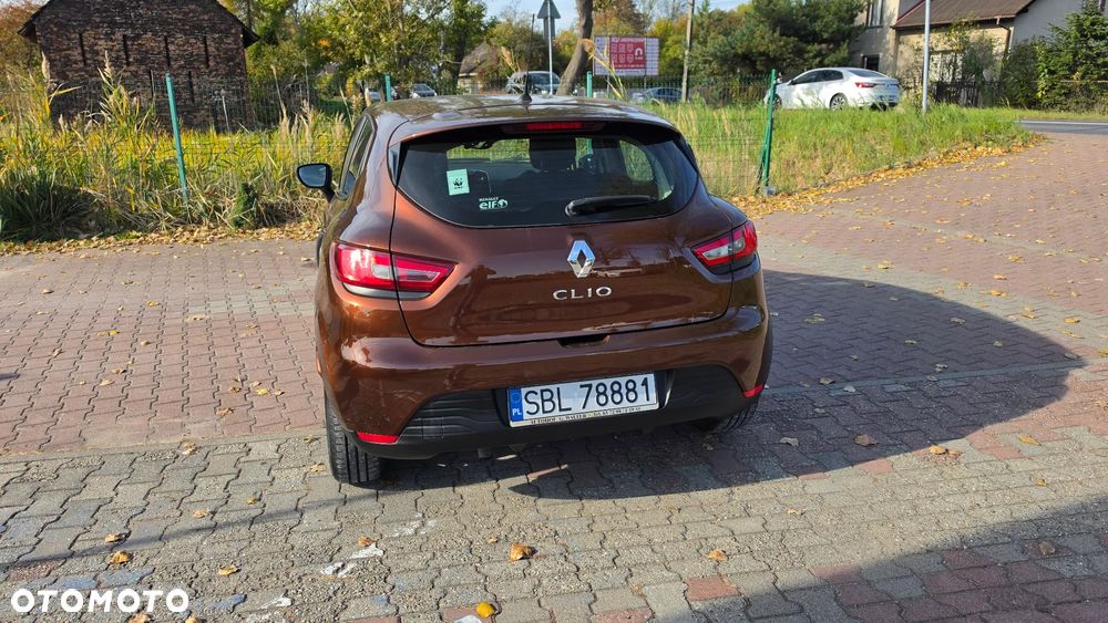 Renault Clio 1.2 16V 75 Experience - 20