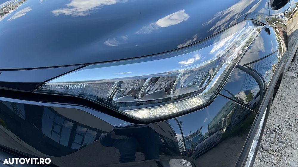 Toyota C-HR 1.8 HSD 122 CP 4x2 CVT Core - 11
