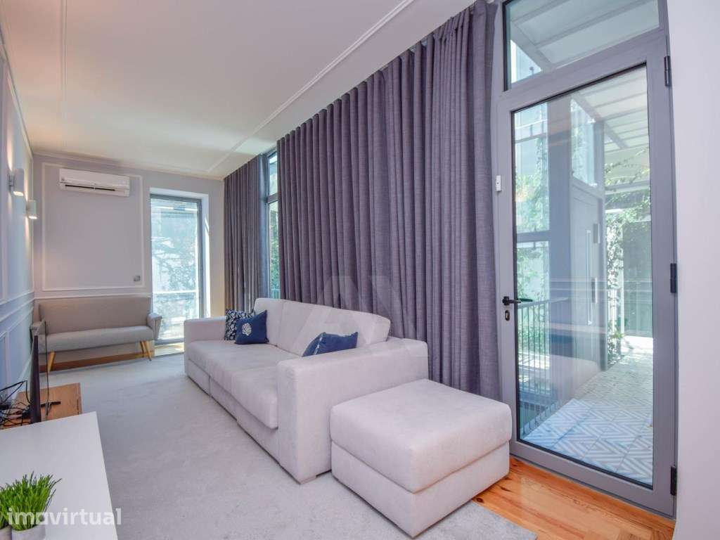 Apartamento T2 Mobilado e com Logradouro em Lisboa - Grande imagem: 5/17