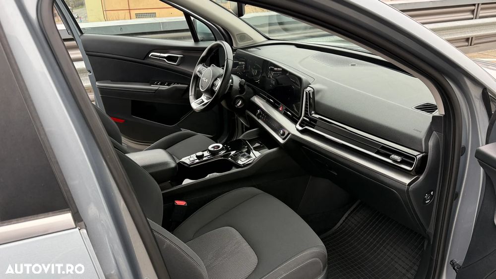 Kia Sportage 1.6 T-GDI PHEV 6AT 4x4 Business Line - 8