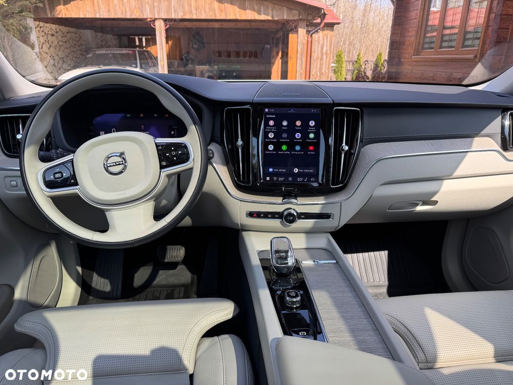 Volvo XC 60 T8 Plug-In Hybrid AWD Inscription - 9