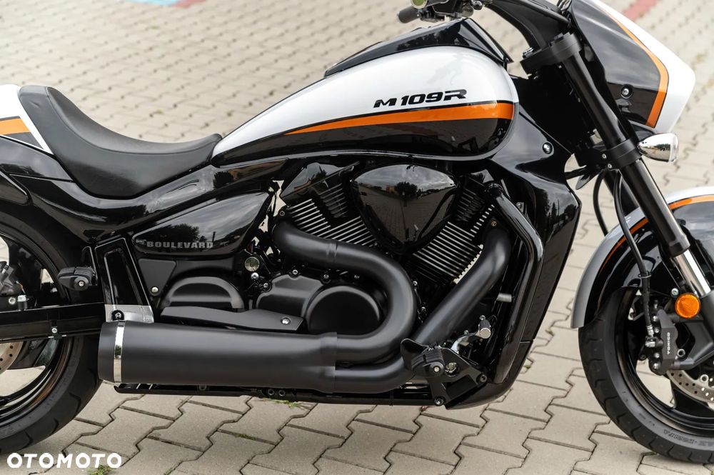 Suzuki Boulevard - 17