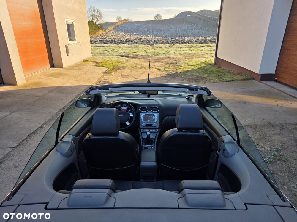 Ford Focus 2.0 16V Titanium - 10