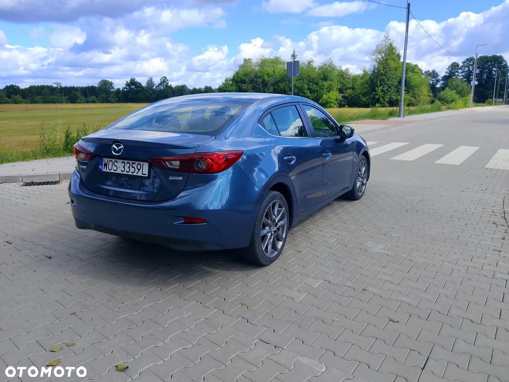 Mazda 3 - 4