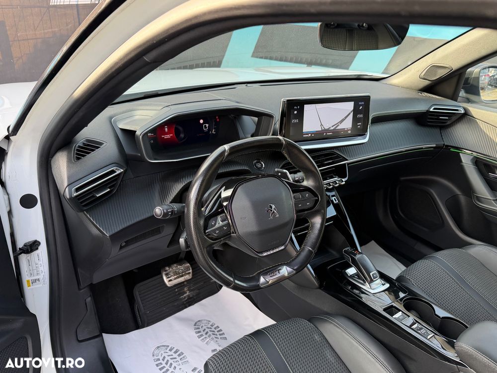 Peugeot 2008 1.5 BlueHDI STT EAT8 GT Line - 11