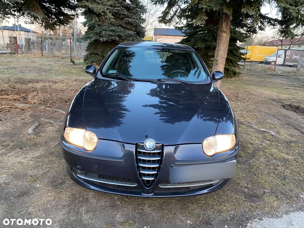Alfa Romeo 147 2.0 Twin Spark Distinctive - 2