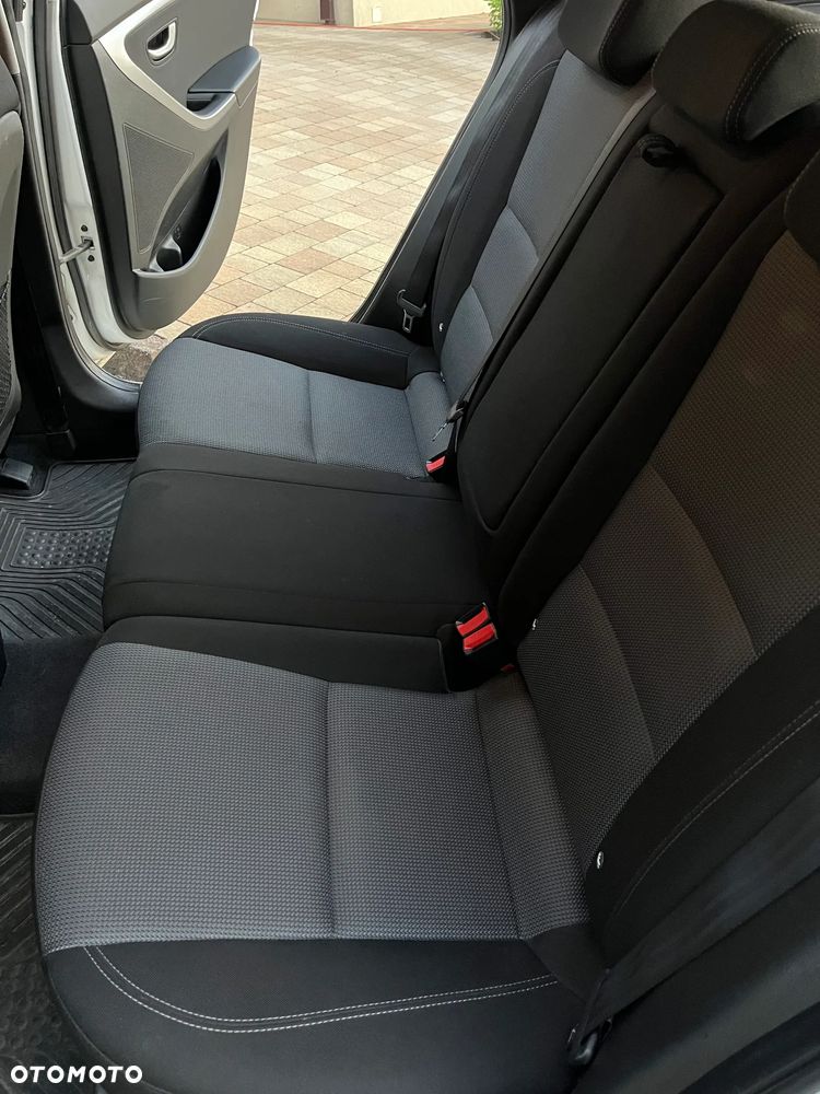 Hyundai i30 1.6 Premium - 15