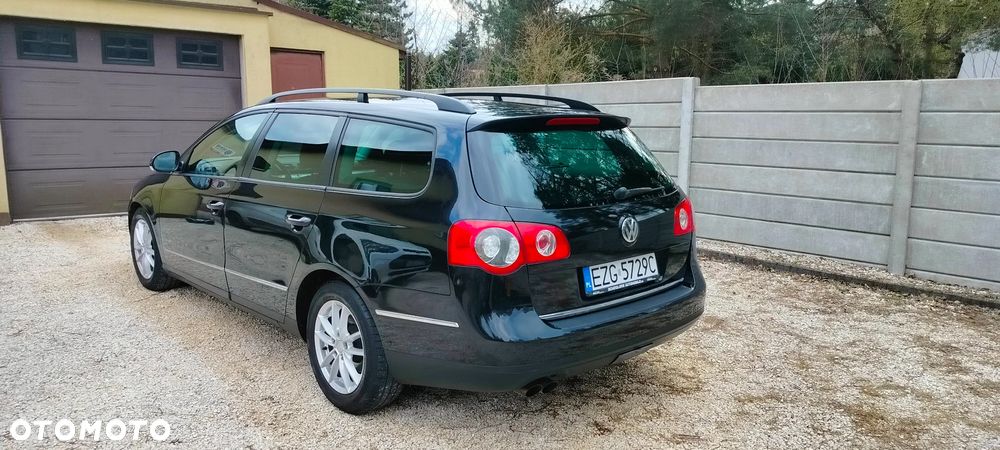 Volkswagen Passat 2.0 TDI DPF DSG Highline - 4