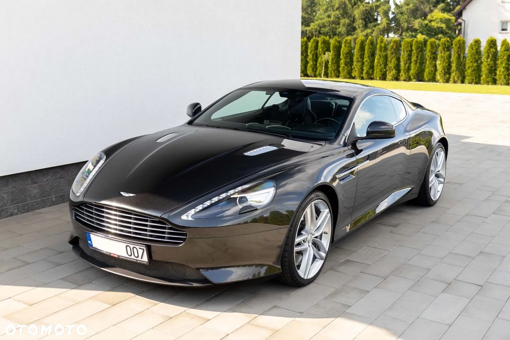 Aston Martin DB9 Touchtronic - 1