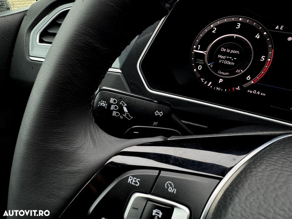 Volkswagen Tiguan - 23