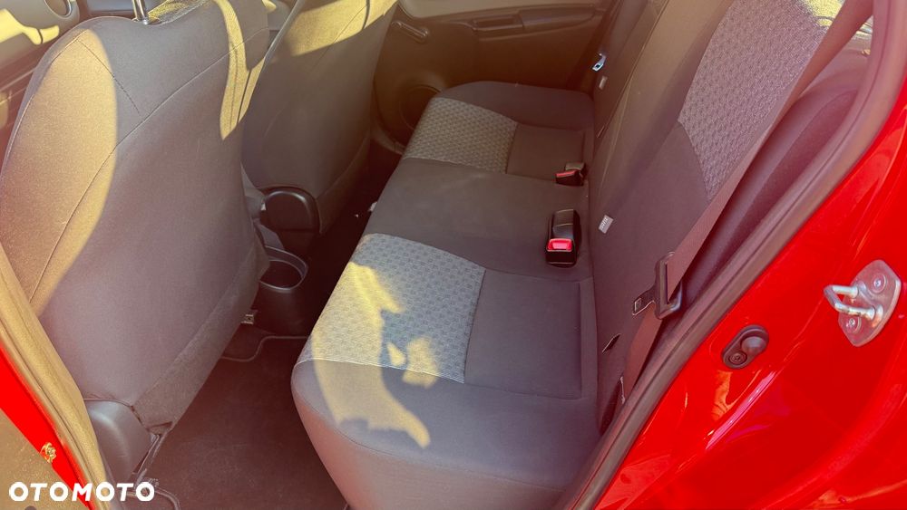 Toyota Yaris 1.33 Active - 9