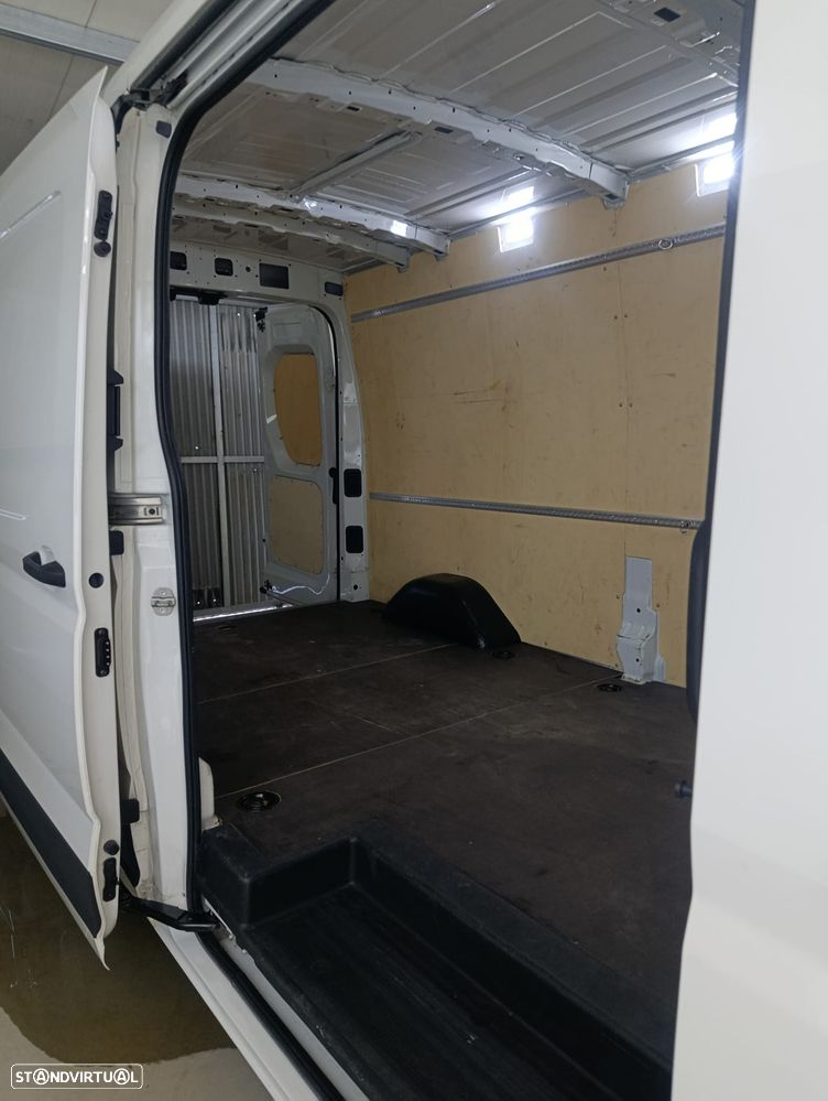 Maxus DELIVER 9 - 8
