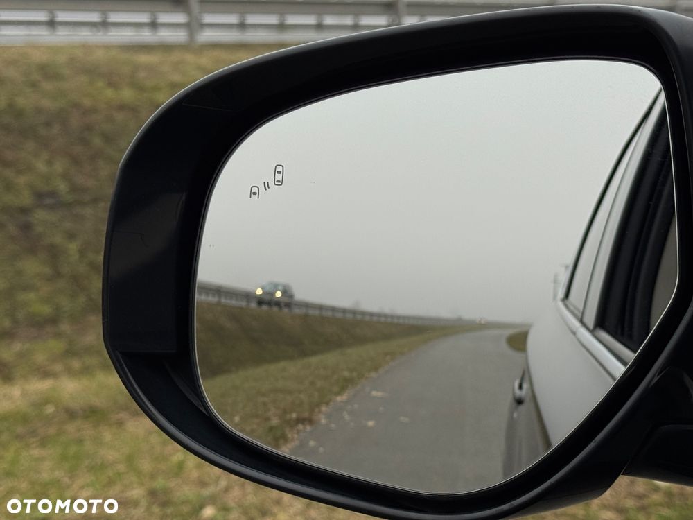 Mitsubishi Outlander 2.0 2WD CVT Diamant Edition+ - 40