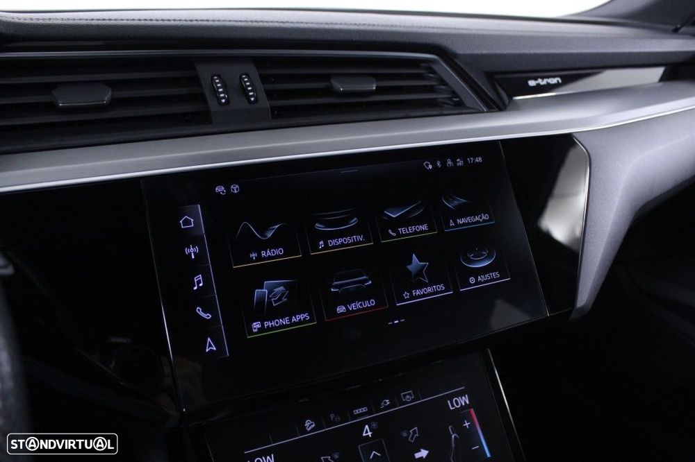 Audi e-tron 55 quattro S line - 28