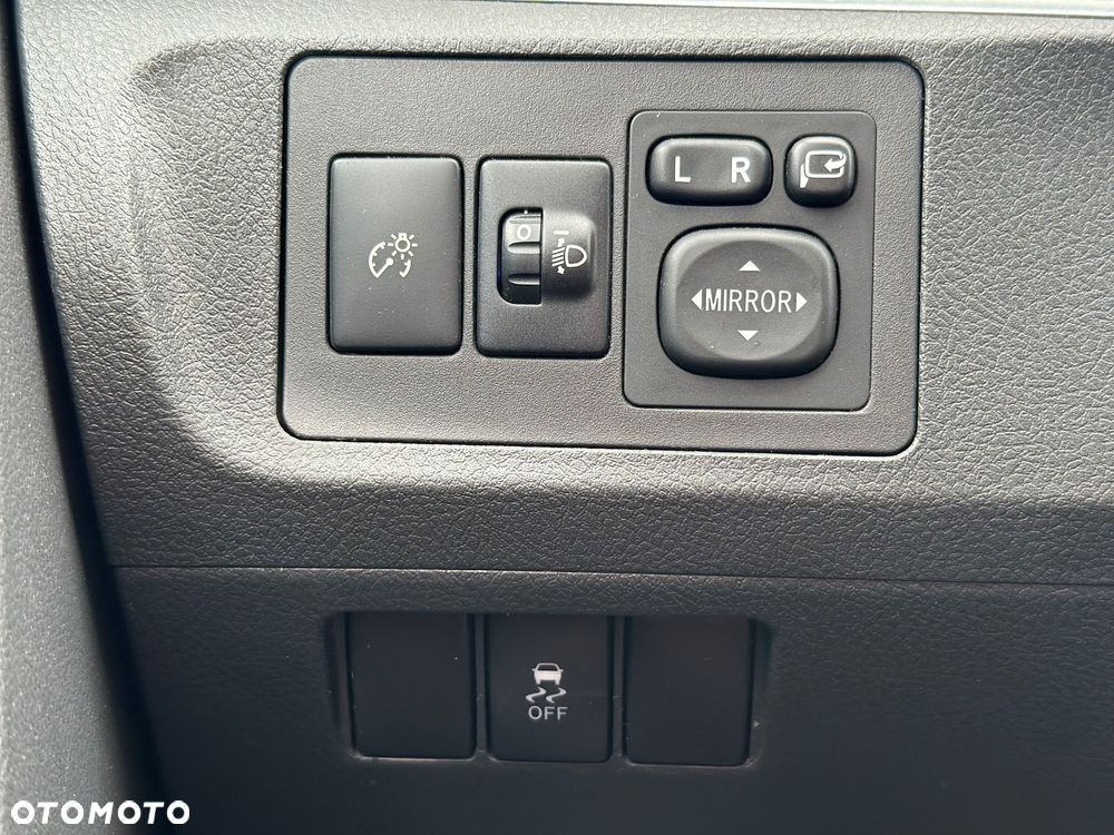 Toyota Verso 2.0 D-4D Active - 15