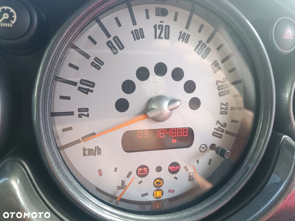 MINI Cooper Standard - 16