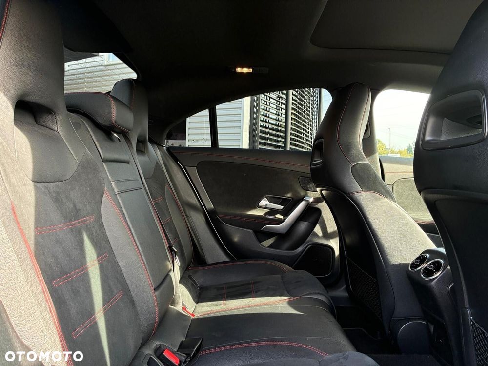 Mercedes-Benz CLA - 16
