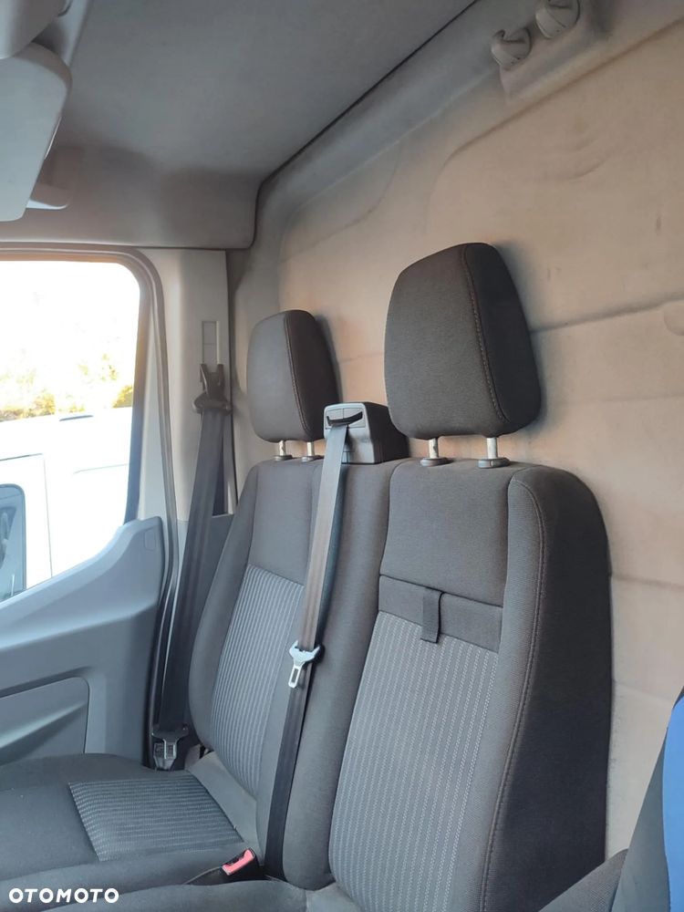 Ford Transit - 13