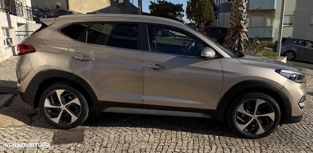 Hyundai Tucson 1.7 CRDi Executive - 12