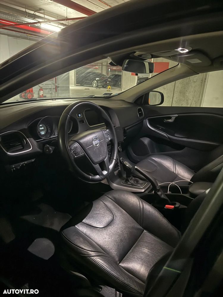 Volvo V40 D2 Geartronic Momentum - 3