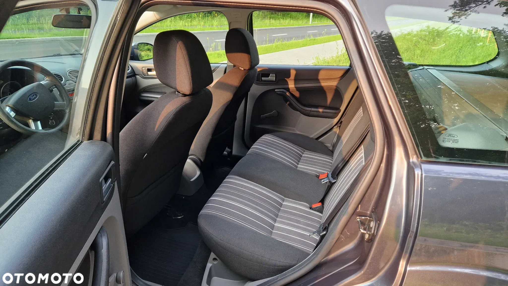 Ford Focus 1.8 TDCi Silver X - 16