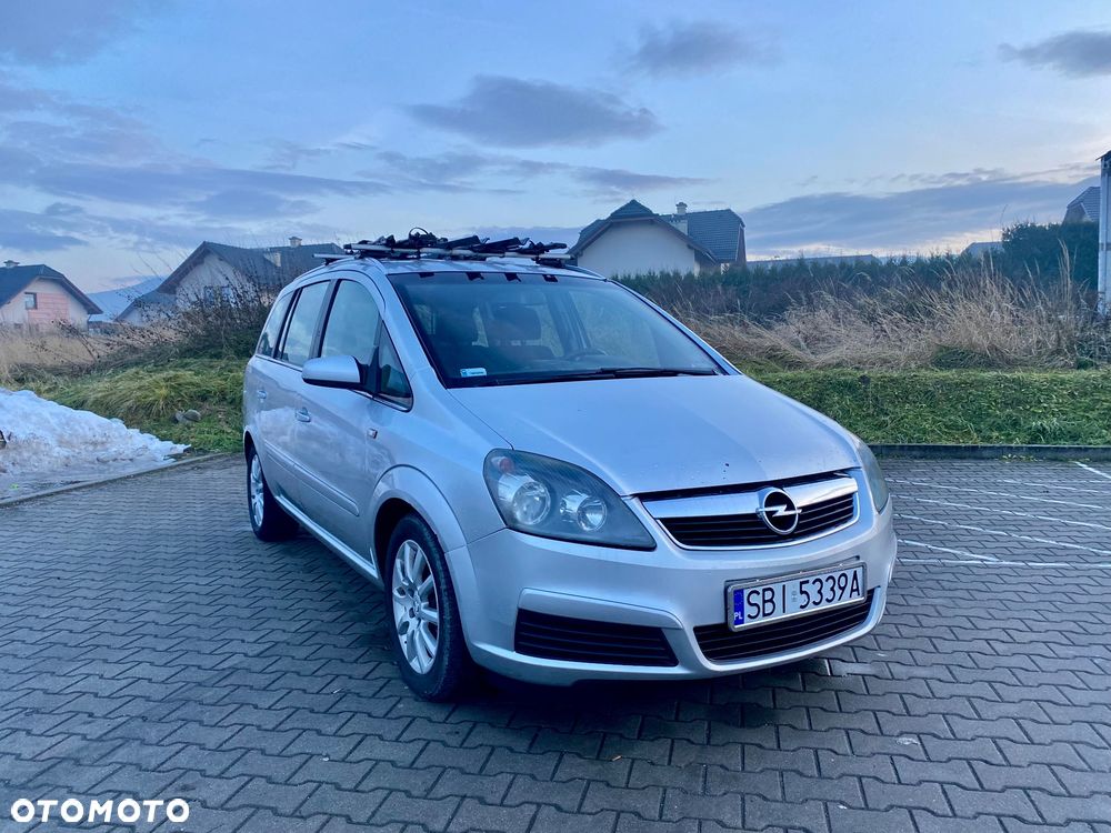 Opel Zafira 1.6 Essentia - 3