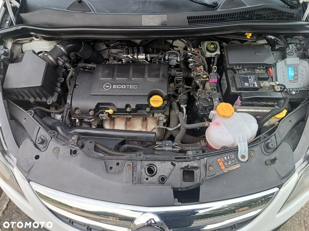 Opel Corsa 1.2 16V Cosmo S&S - 23