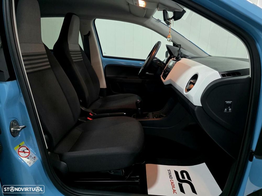 VW Up! 1.0 Move Color - 12