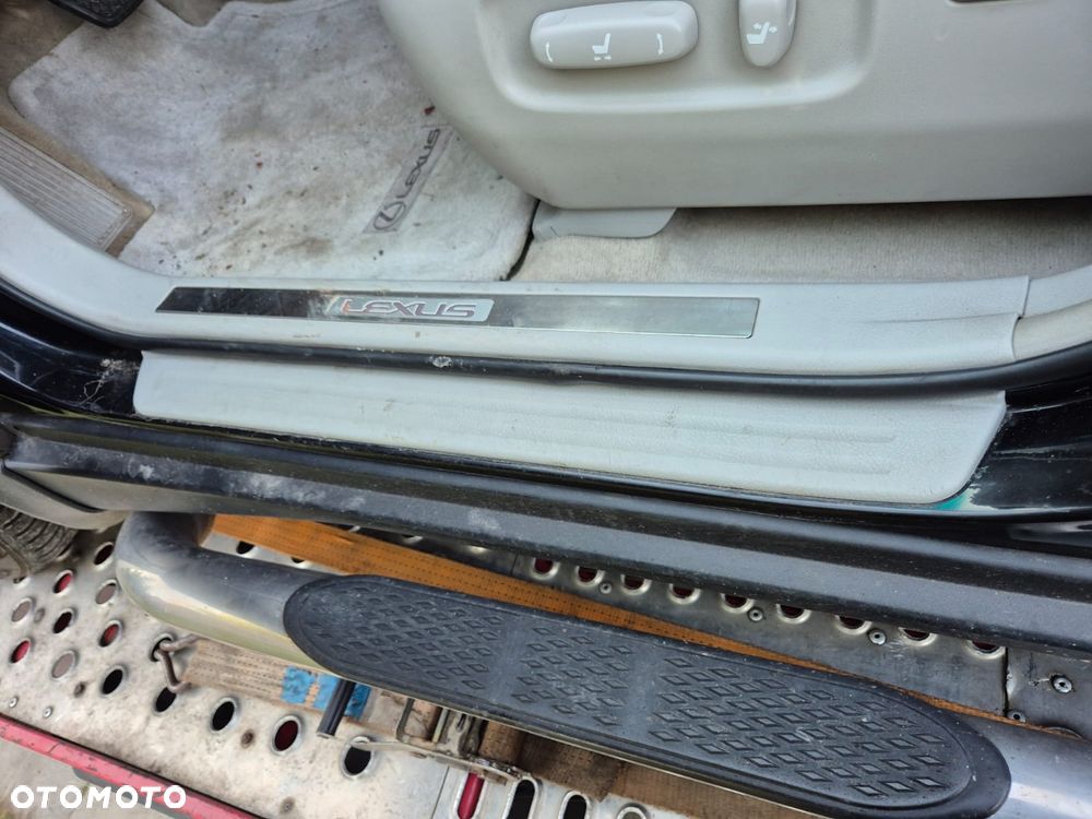 LISTWY PROGOWE WEWNĘTRZNE PODŚWIETLANE SZARE LEXUS RX400H 2003-2009 - 1