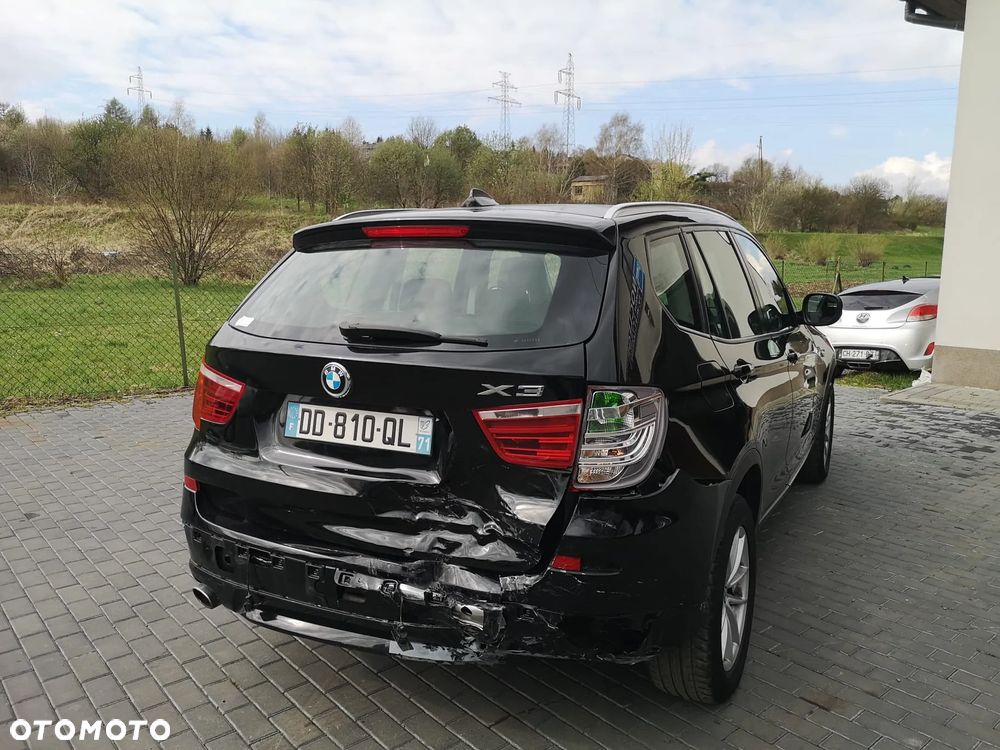 BMW X3 sDrive18d - 12