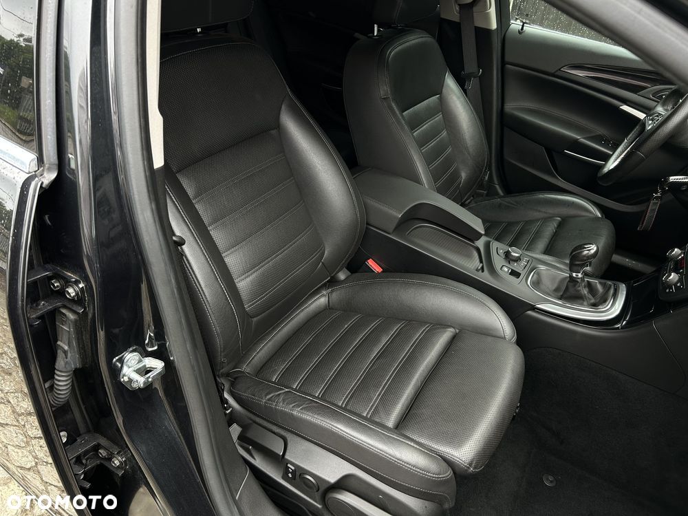 Opel Insignia 2.0 Turbo Sport - 24