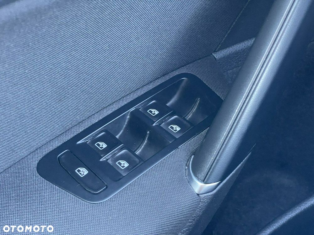 Volkswagen Golf - 13