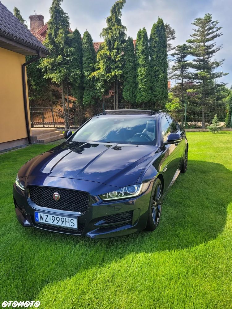 Jaguar XE 2.0 T R-Sport - 27