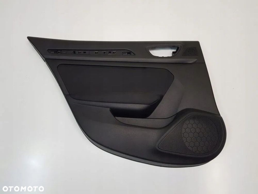 BOCZEK DRZWI LEWY TYŁ RENAULT MEGANE IV - 1