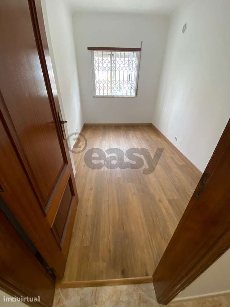Arrenda-se Apartamento T3 – Quinta da Várzea - Sobreda - Grande imagem: 4/13