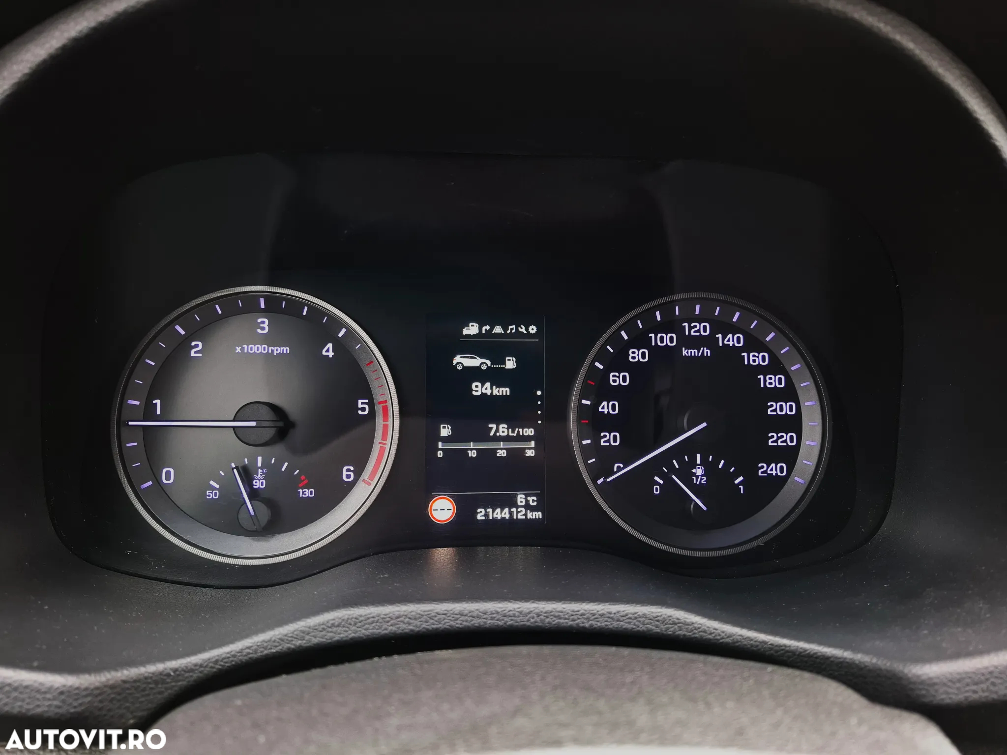Hyundai Tucson blue 1.7 CRDi 2WD Intro Edition - 16