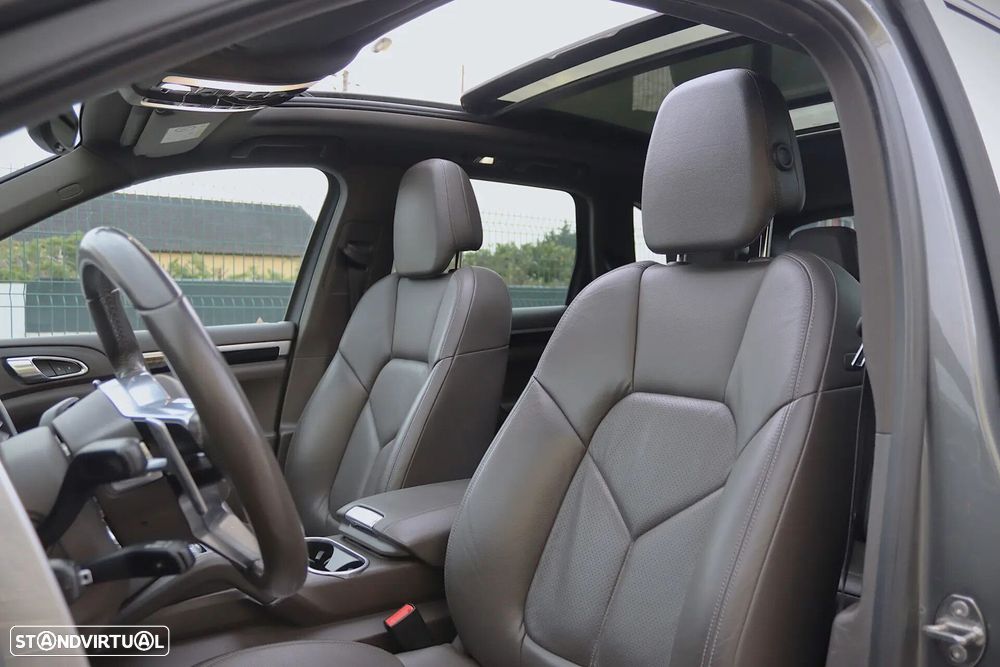Porsche Cayenne S E-Hybrid - 19