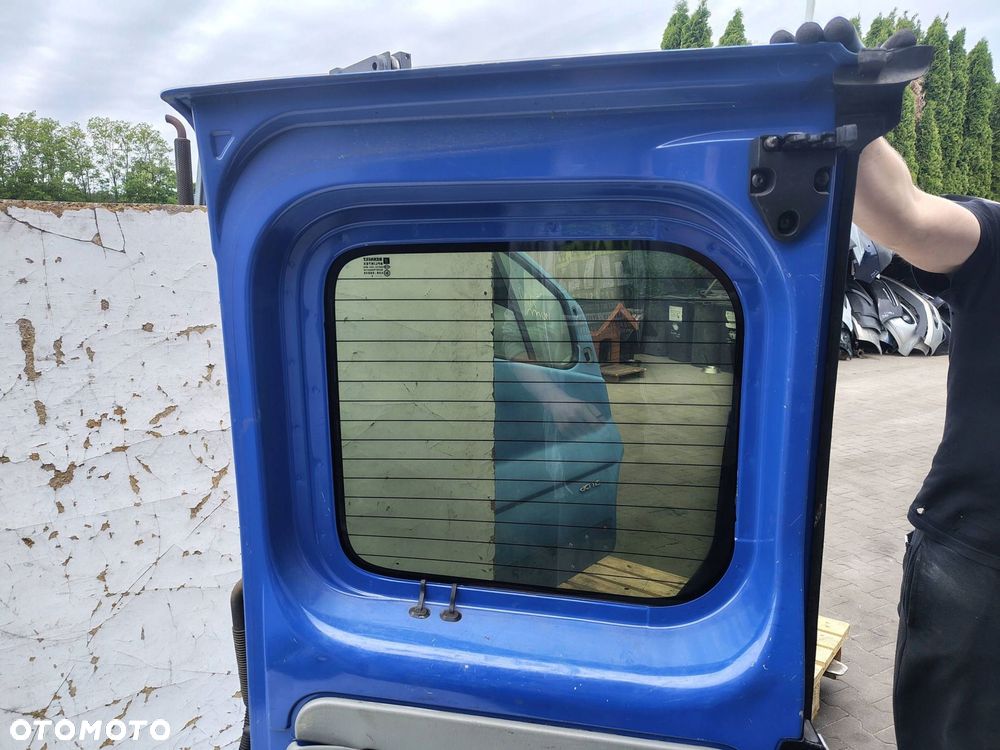 DRZWI SKRZYDEŁKOWE PRAWY TYŁ NISSAN PRIMASTAR 1 I - 7