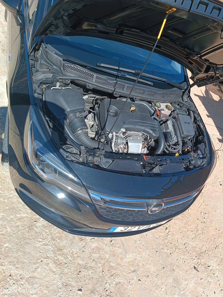 Opel Astra Sports Tourer - 16